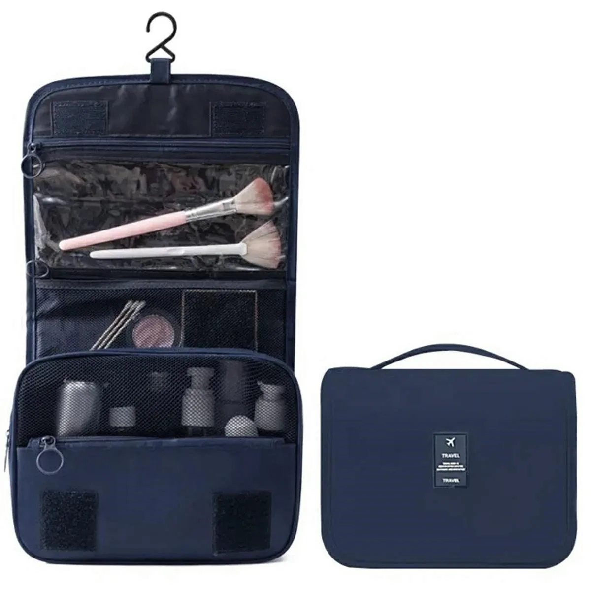 Geantă de cosmetice ABYZ albastră prezentată pliată alături de versiunea deschisă și agățată cu pensule de machiaj și recipiente.